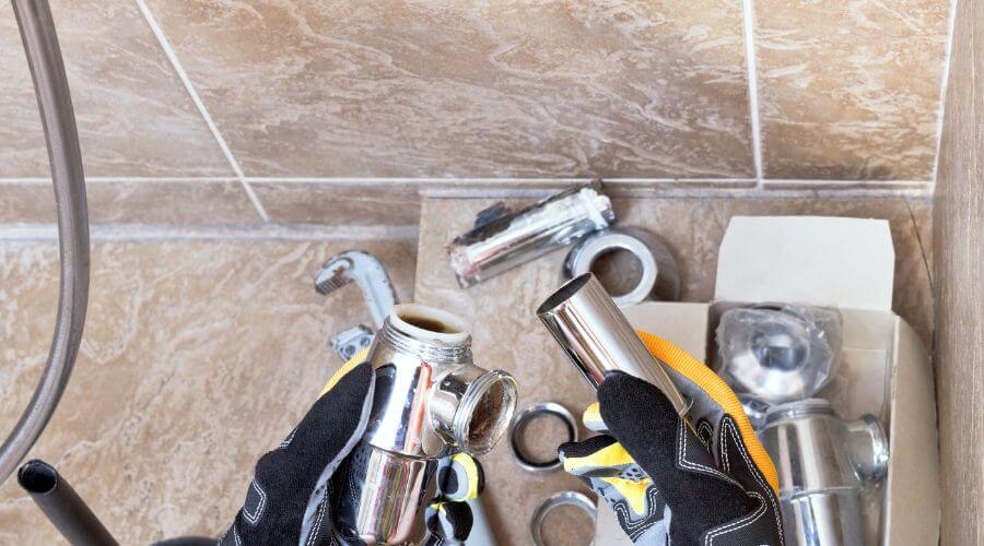 Professional gutter cleaning in Red Oak, GA
